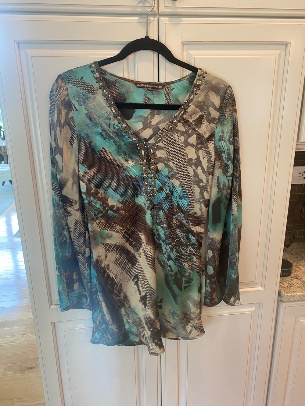 Embellished V-Neck Printed Long-Sleeve Top - Teal Brown